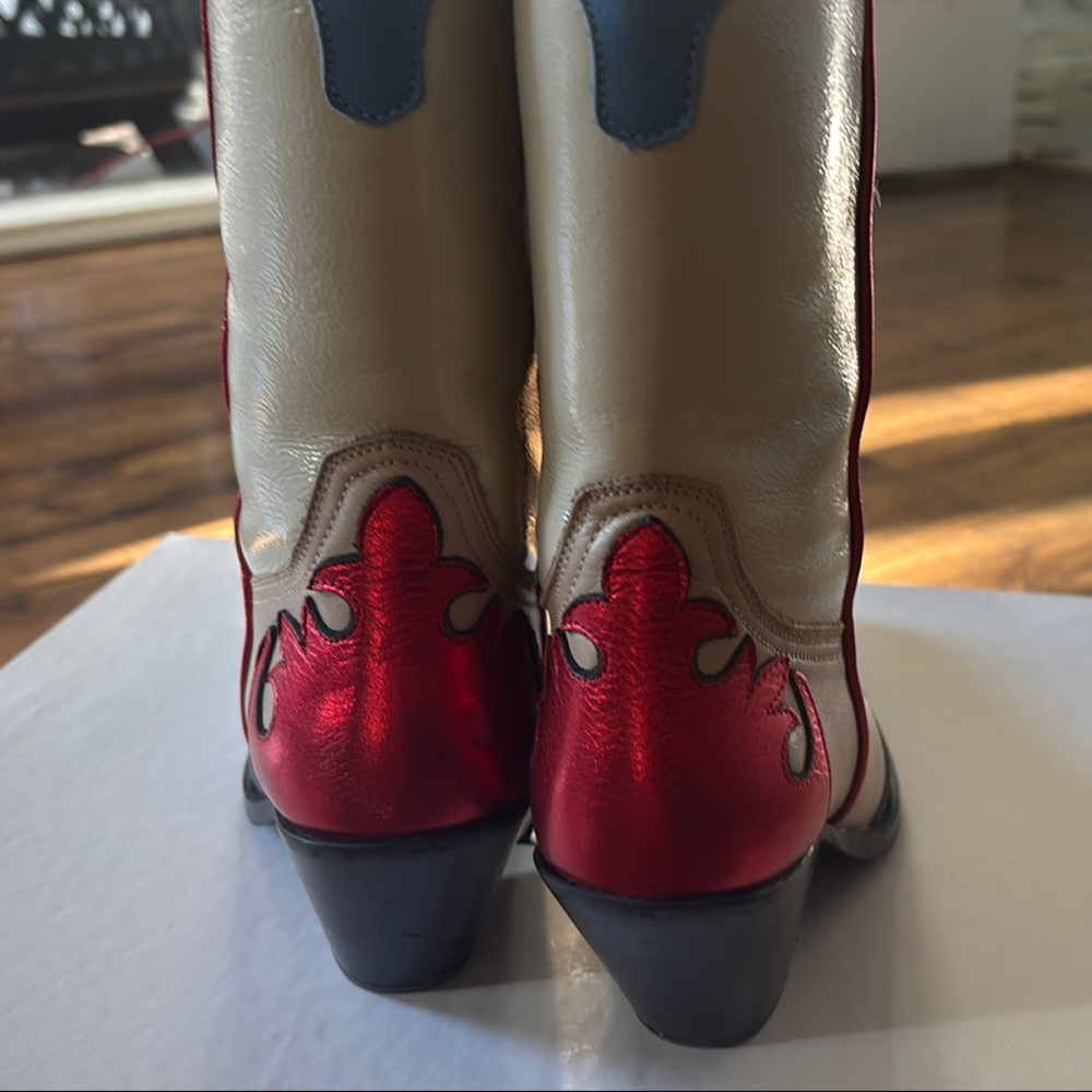 Toral off white, Blue  and red Heeled Boots with Classic Western Style - Picture 5 of 5